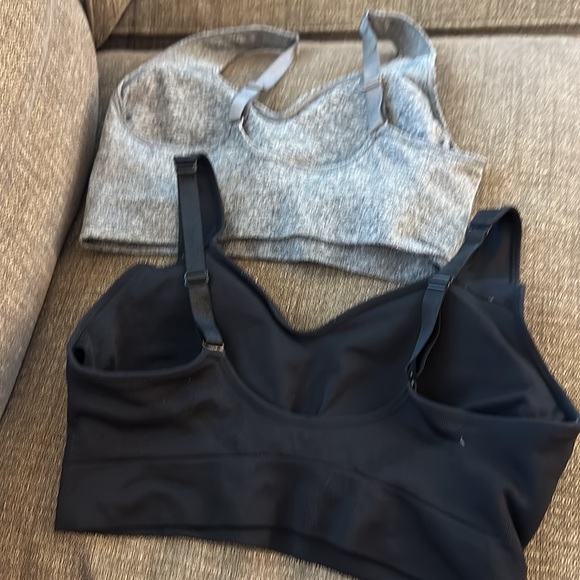 Set of two PUMA Sports Bras - M - Picture 3 of 3